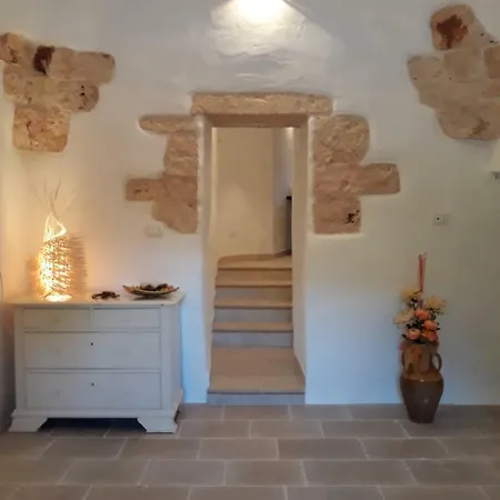Trullo Madonna Piccola Holiday home *